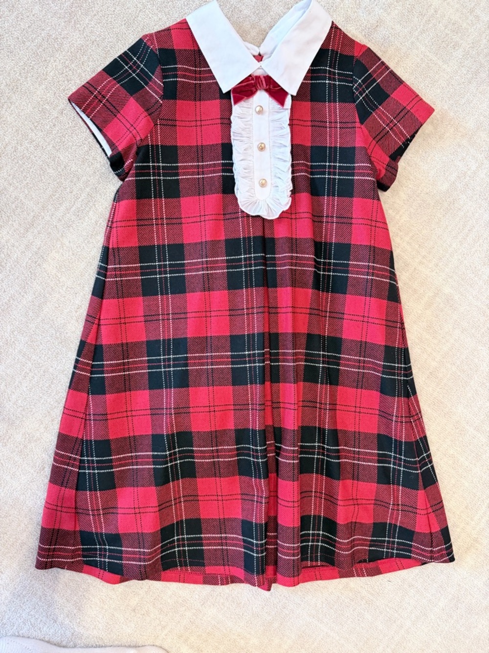 Girls Red Plaid Short-Sleeve Dress with White Collar. Children’s salon.